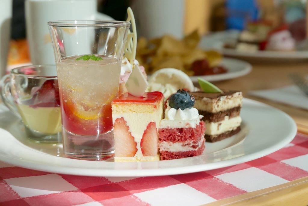 LEICA D-LUX8
by PhotoClef.